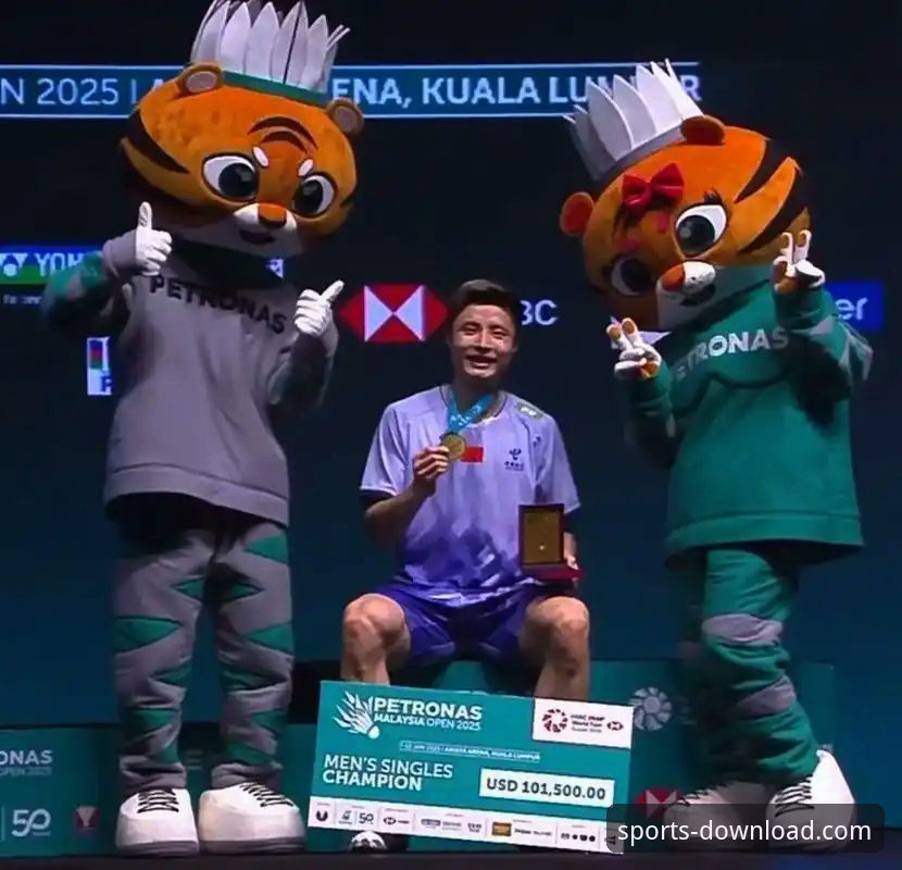 石宇奇亚锦赛夺冠 vs 长城体育观赛体验：国羽男单8年等待后的王者归来与平台竞品对比分析